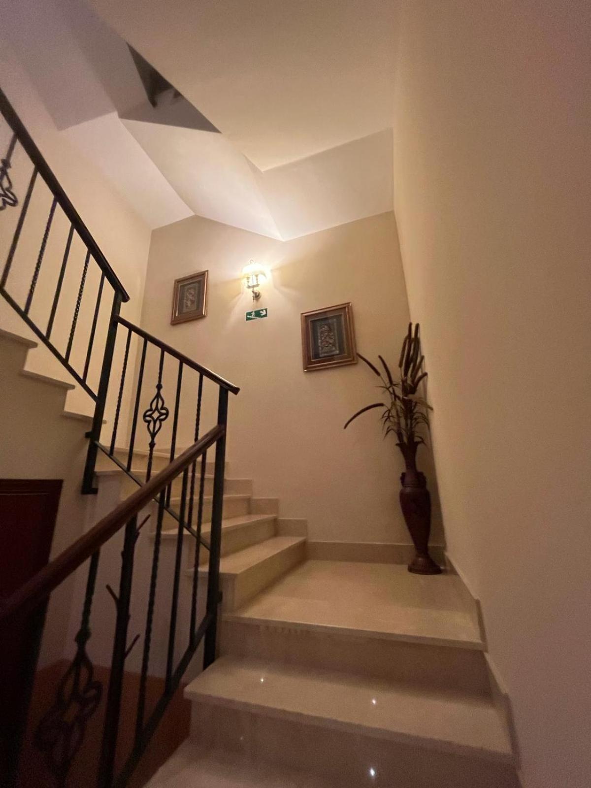 Casa Mencia Cordoba *